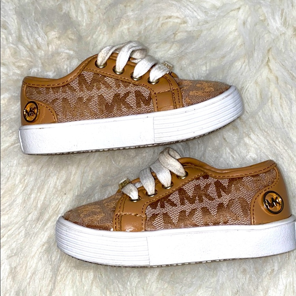 💥FLASH SALE💥Toddlers Michael Kors monogram shoes